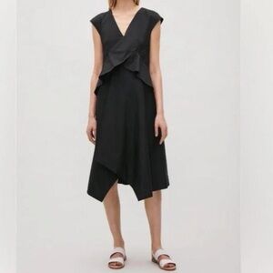 COS black v-neck ruffle detail short sleeve knee length dress. Size 12.